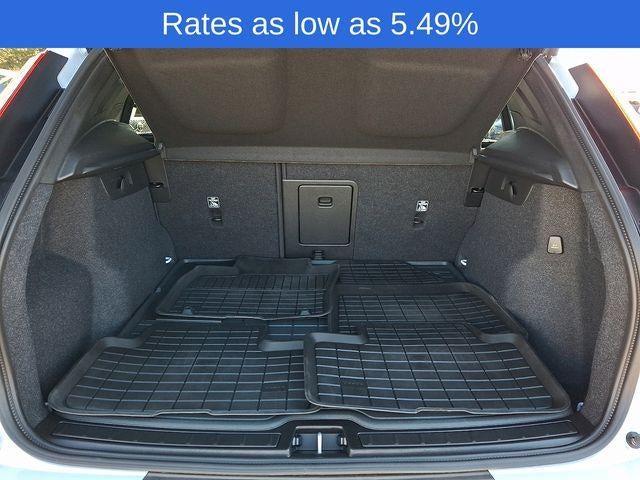 2026 Volvo XC40 B5 AWD Plus