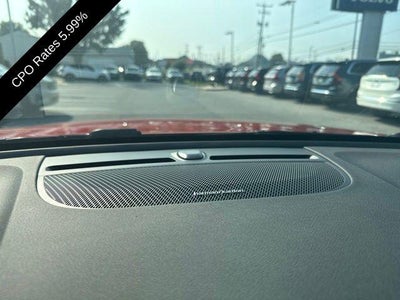 2025 Volvo XC40 B5 AWD Plus Dark Theme