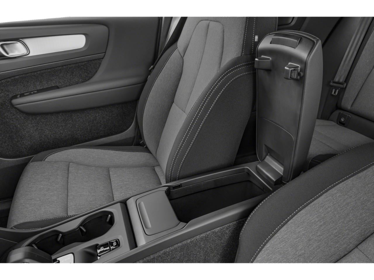 2025 Volvo XC40 B5 AWD Plus Dark Theme