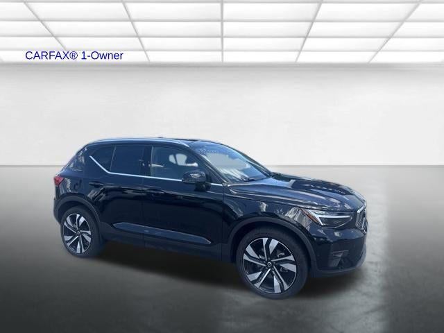 2024 Volvo XC40 B5 AWD Plus Bright Theme