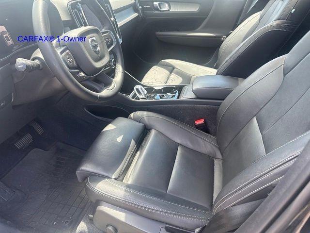 2024 Volvo XC40 B5 AWD Plus Bright Theme