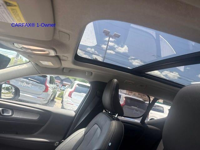 2024 Volvo XC40 B5 AWD Plus Bright Theme