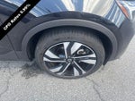 2024 Volvo XC40 B5 AWD Plus Bright Theme