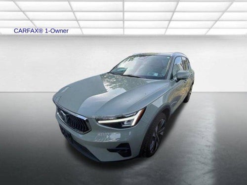 2024 Volvo XC40 B5 AWD Plus Bright Theme