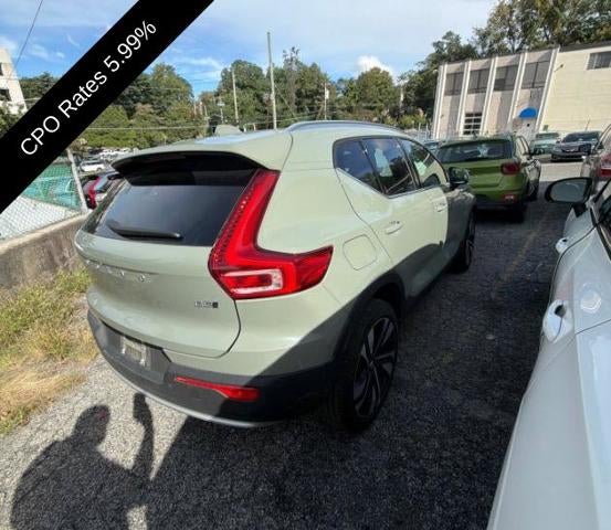 2024 Volvo XC40 B5 AWD Plus Bright Theme