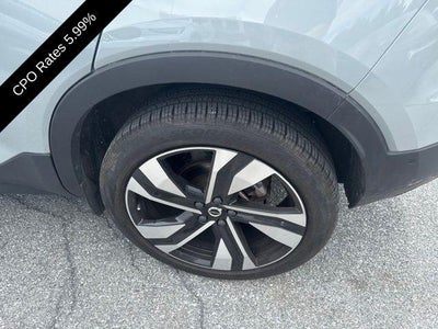 2024 Volvo XC40 B5 AWD Plus Dark Theme