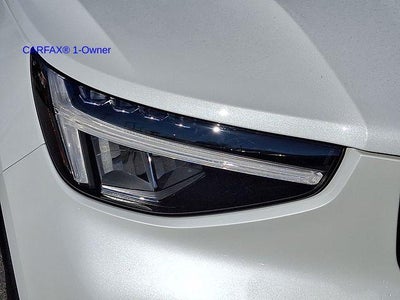 2024 Volvo XC40 B5 AWD Plus Dark Theme