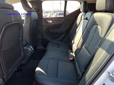 2024 Volvo XC40 B5 AWD Plus Dark Theme