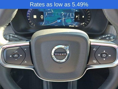 2024 Volvo XC40 B5 AWD Plus Dark Theme