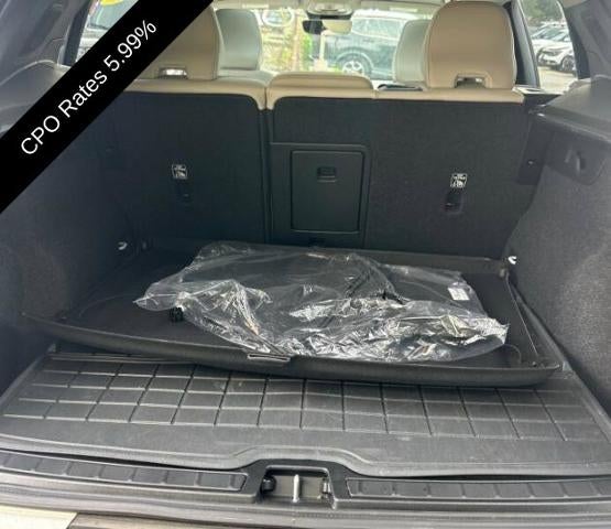 2024 Volvo XC40 B5 AWD Plus Dark Theme