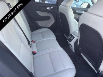 2024 Volvo XC40 B5 AWD Plus Dark Theme