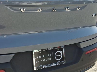 2024 Volvo XC40 B5 AWD Plus Dark Theme