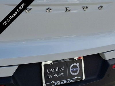 2024 Volvo XC40 B5 AWD Plus Dark Theme