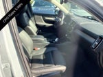 2024 Volvo XC40 B5 AWD Plus Dark Theme