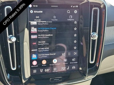 2025 Volvo XC40 B5 AWD Ultra Dark Theme