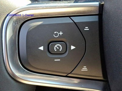 2023 Volvo XC40 B5 AWD Plus Bright Theme