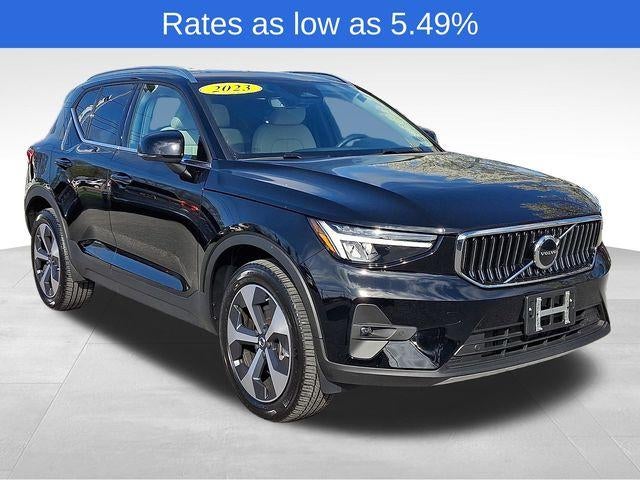 2023 Volvo XC40 B5 AWD Plus Bright Theme