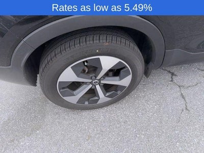 2023 Volvo XC40 B5 AWD Plus Bright Theme