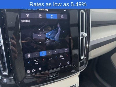 2023 Volvo XC40 B5 AWD Plus Bright Theme
