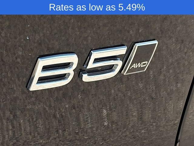 2023 Volvo XC40 B5 AWD Plus Bright Theme