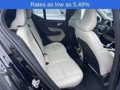 2023 Volvo XC40 B5 AWD Plus Bright Theme