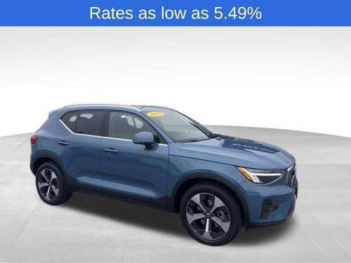 2023 Volvo XC40 B5 AWD Plus Bright Theme