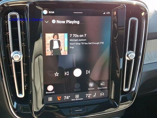 2023 Volvo XC40 B5 AWD Plus Bright Theme