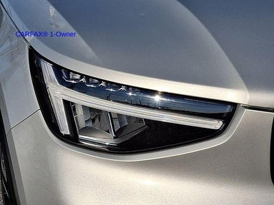 2023 Volvo XC40 B5 AWD Plus Dark Theme