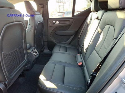 2023 Volvo XC40 B5 AWD Plus Dark Theme