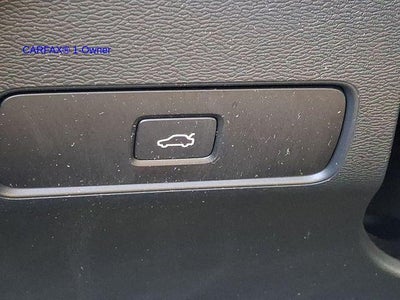 2023 Volvo XC40 B5 AWD Plus Dark Theme