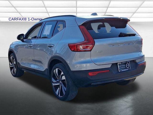 2023 Volvo XC40 B5 AWD Plus Dark Theme