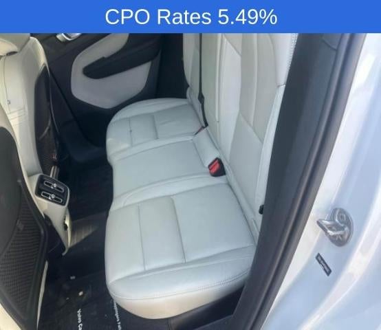 2023 Volvo XC40 B5 AWD Plus Dark Theme