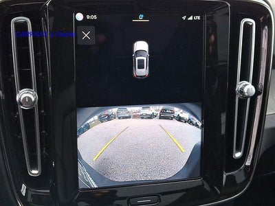 2023 Volvo XC40 B5 AWD Plus Dark Theme