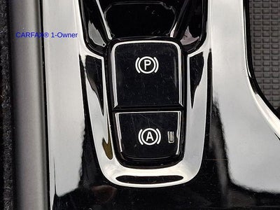2023 Volvo XC40 B5 AWD Plus Dark Theme