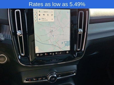 2023 Volvo XC40 B5 AWD Plus Dark Theme