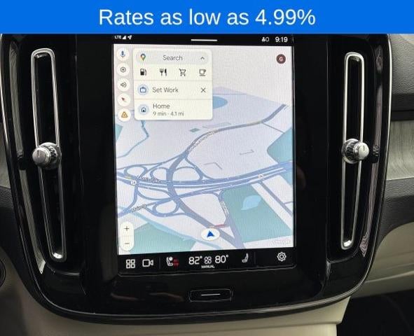 2023 Volvo XC40 B5 AWD Plus Dark Theme