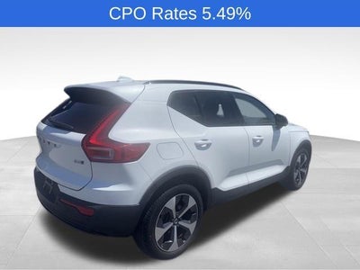 2023 Volvo XC40 B5 AWD Plus Dark Theme