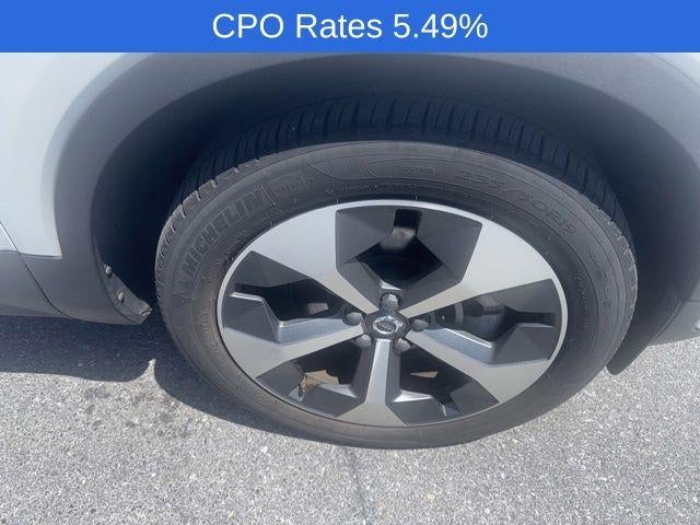 2023 Volvo XC40 B5 AWD Plus Dark Theme
