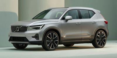 2023 Volvo XC40 B5 AWD Plus Dark Theme