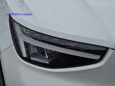 2023 Volvo XC40 B5 AWD Plus Dark Theme