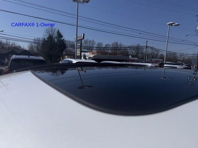 2023 Volvo XC40 B5 AWD Plus Dark Theme