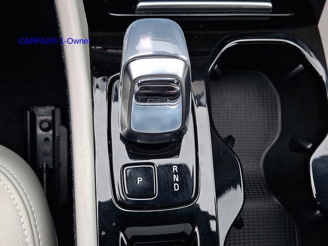 2023 Volvo XC40 B5 AWD Plus Dark Theme