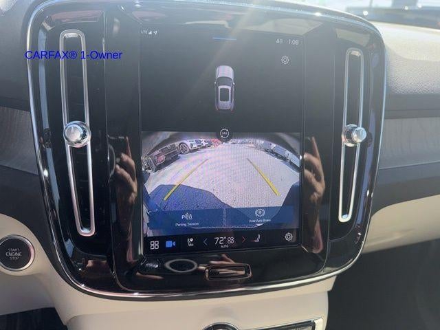 2023 Volvo XC40 B5 AWD Plus Dark Theme