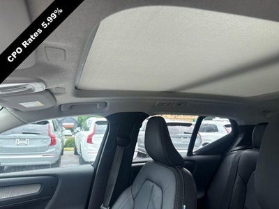 2023 Volvo XC40 B5 AWD Plus Dark Theme