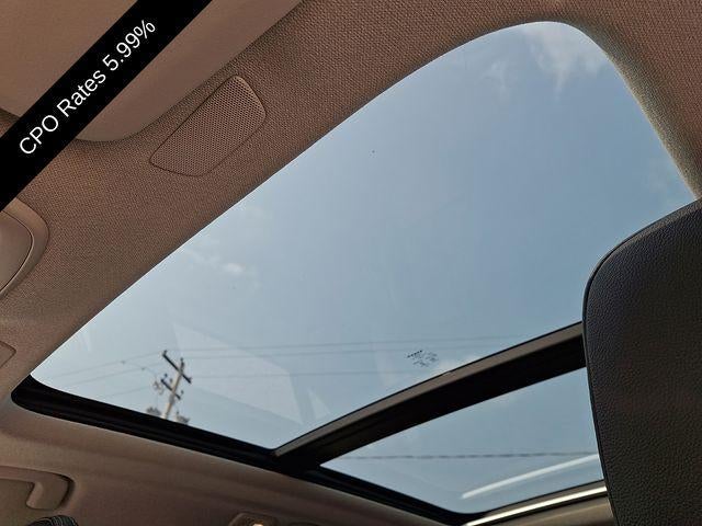 2023 Volvo XC40 B5 AWD Plus Dark Theme