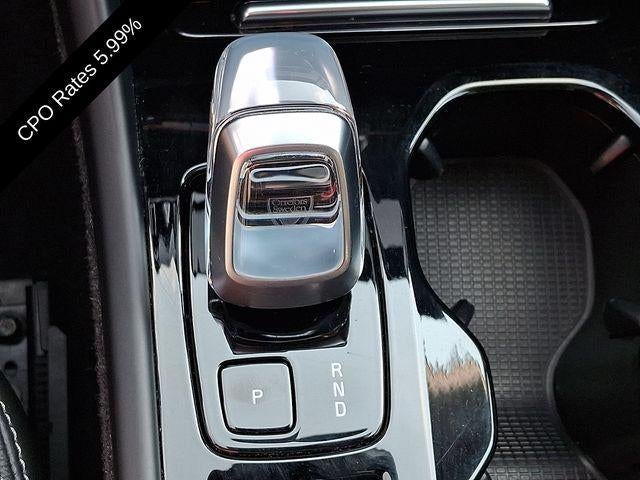 2023 Volvo XC40 B5 AWD Plus Dark Theme
