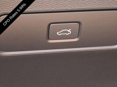 2023 Volvo XC40 B5 AWD Plus Dark Theme