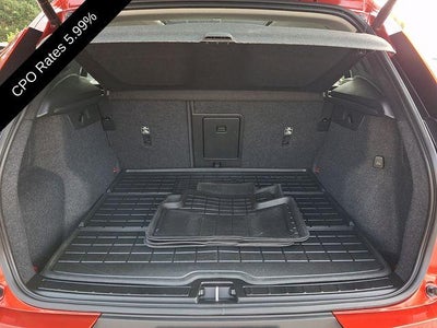 2023 Volvo XC40 B5 AWD Plus Dark Theme