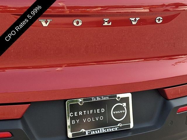 2023 Volvo XC40 B5 AWD Plus Dark Theme