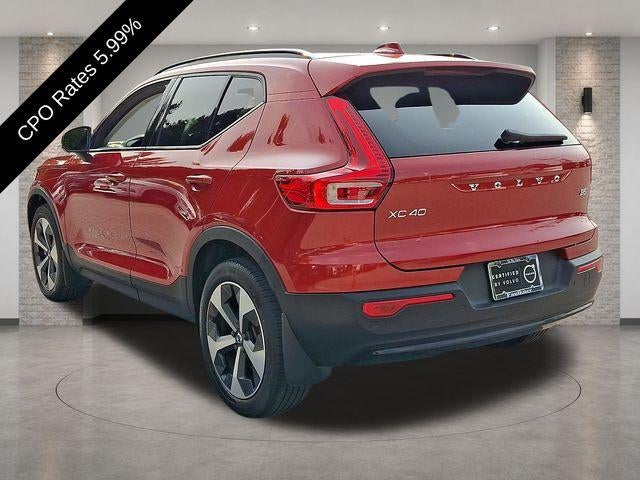 2023 Volvo XC40 B5 AWD Plus Dark Theme